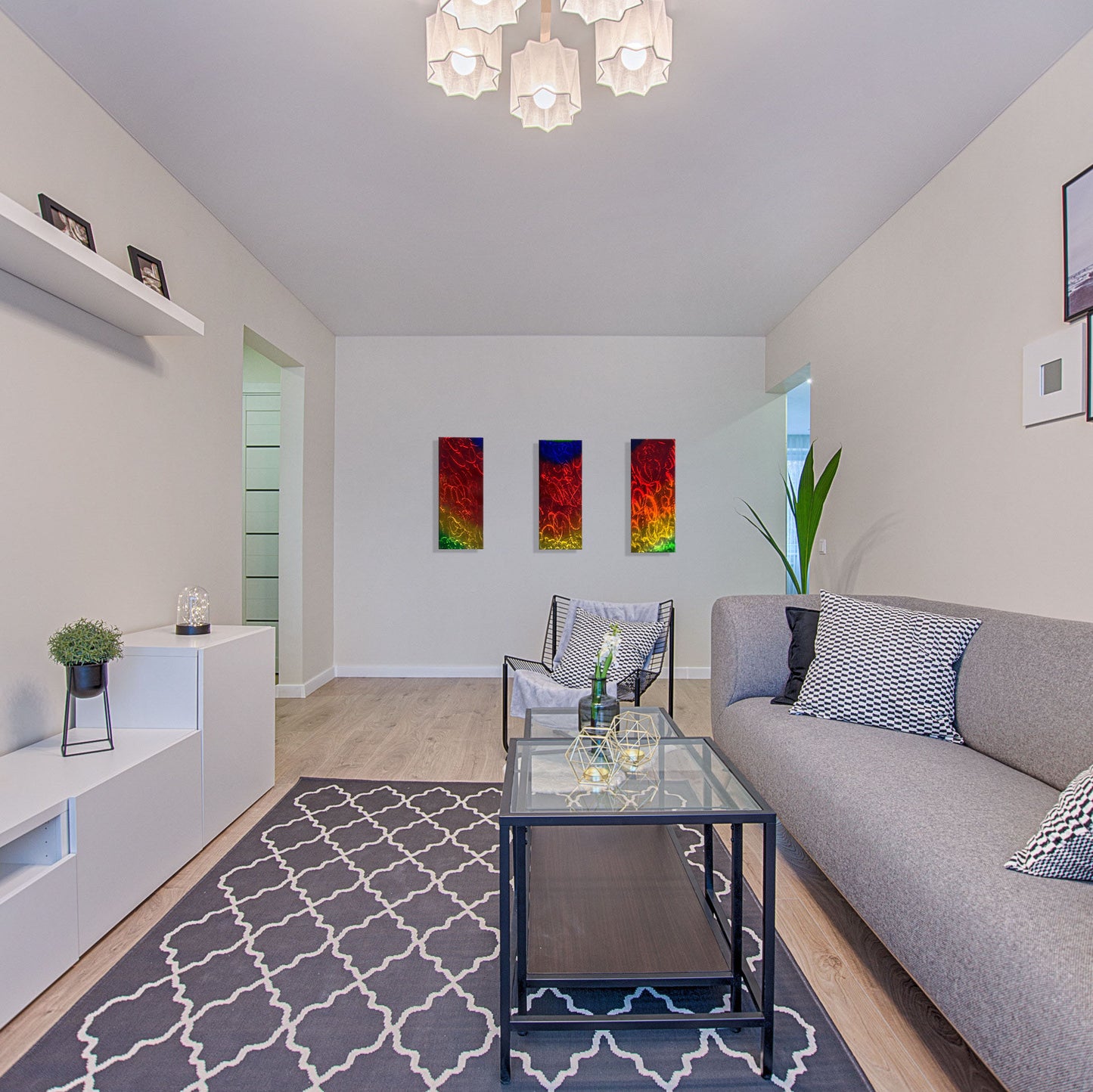 1587754617_3-panel-sunset-in-living-room