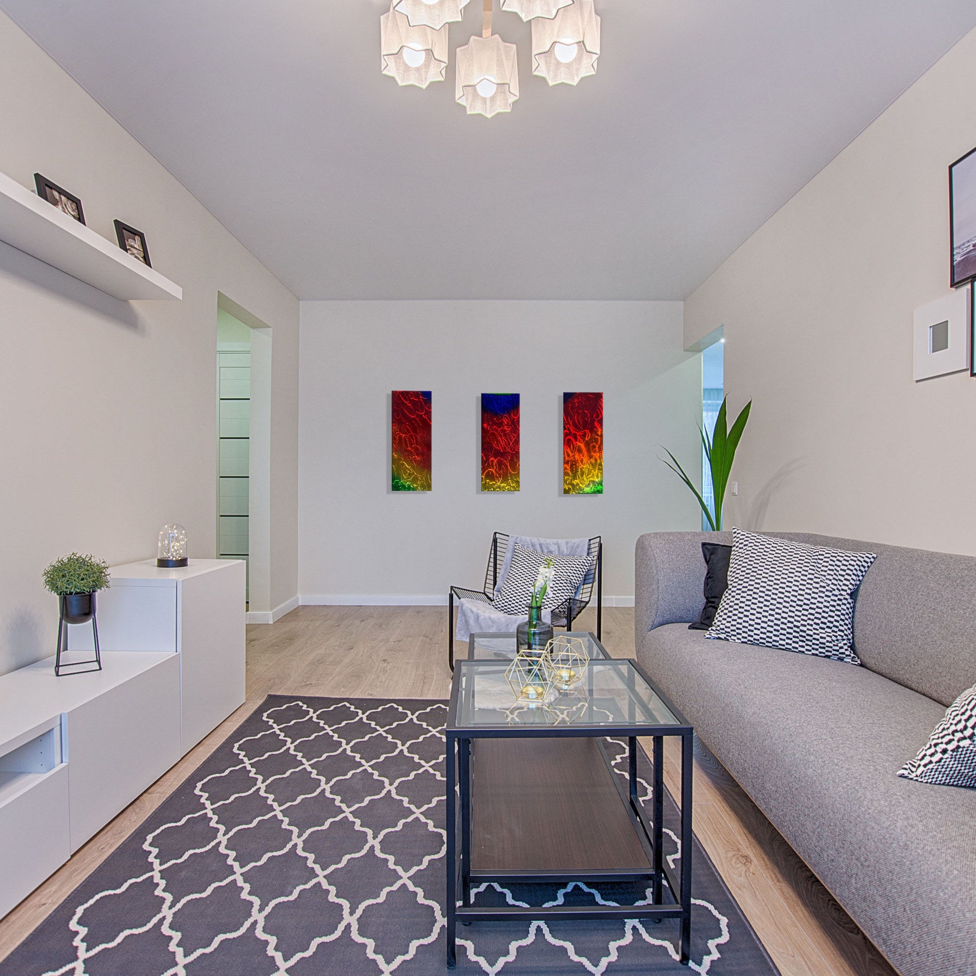 1587754617_3-panel-sunset-in-living-room