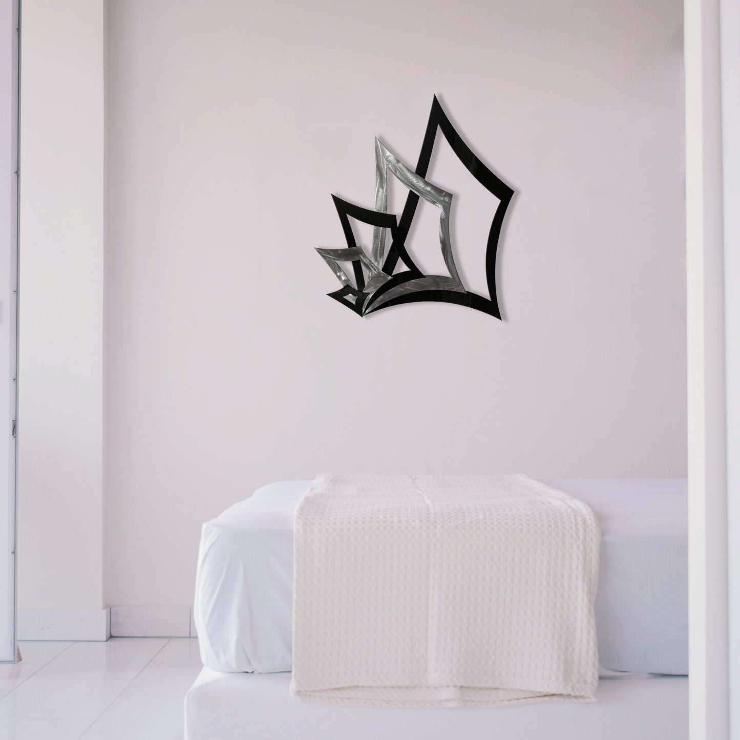 black-poker-hand-2.0-in-bedroom-scaled