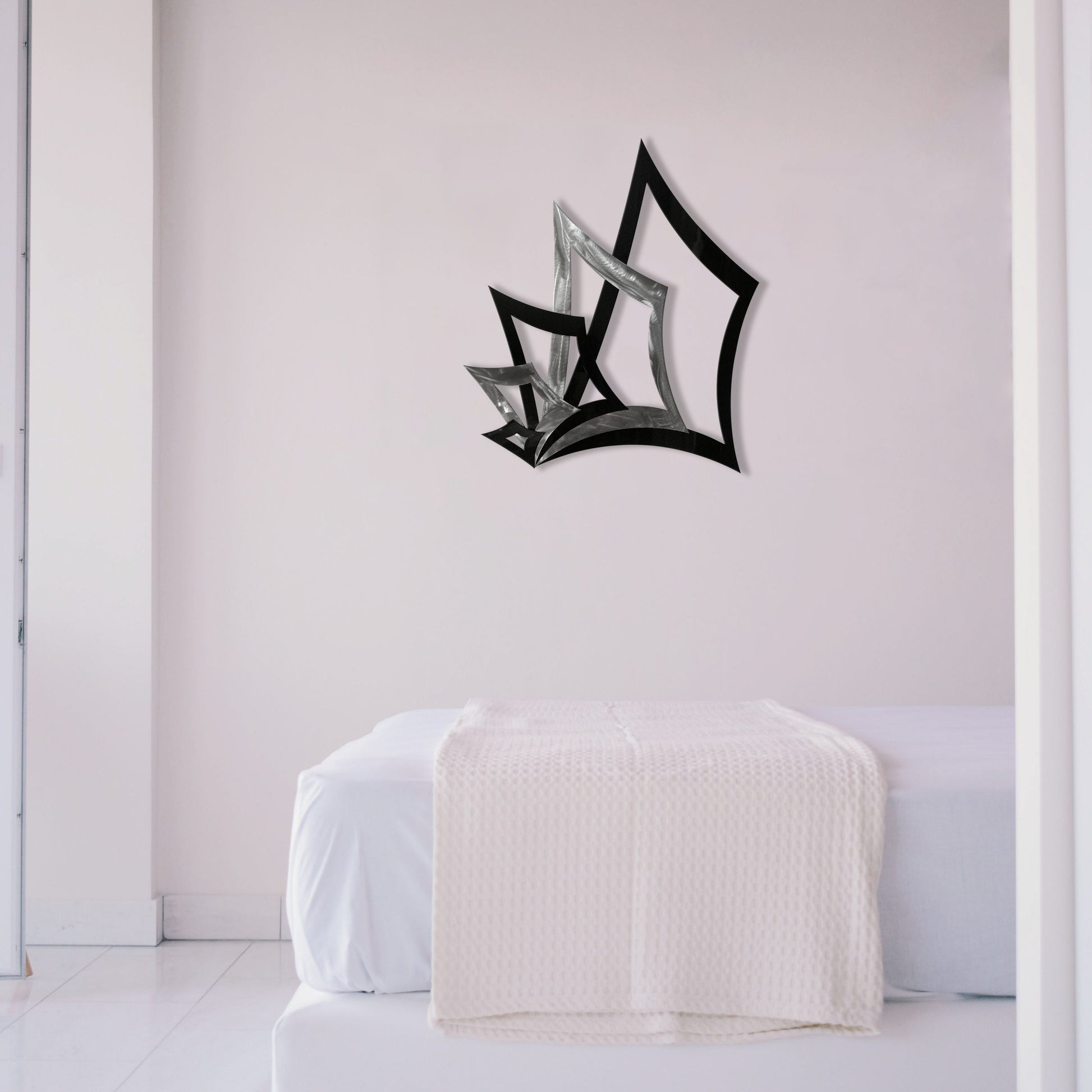 black-poker-hand-2.0-in-bedroom-scaled