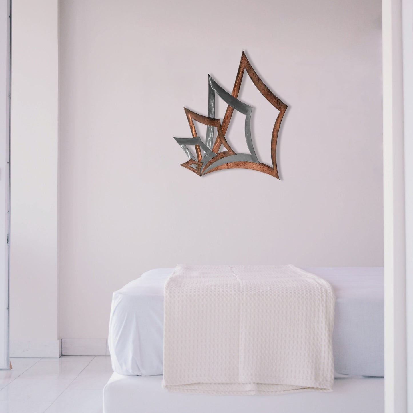 dc-poker-hand-2.0-in-bedroom-scaled