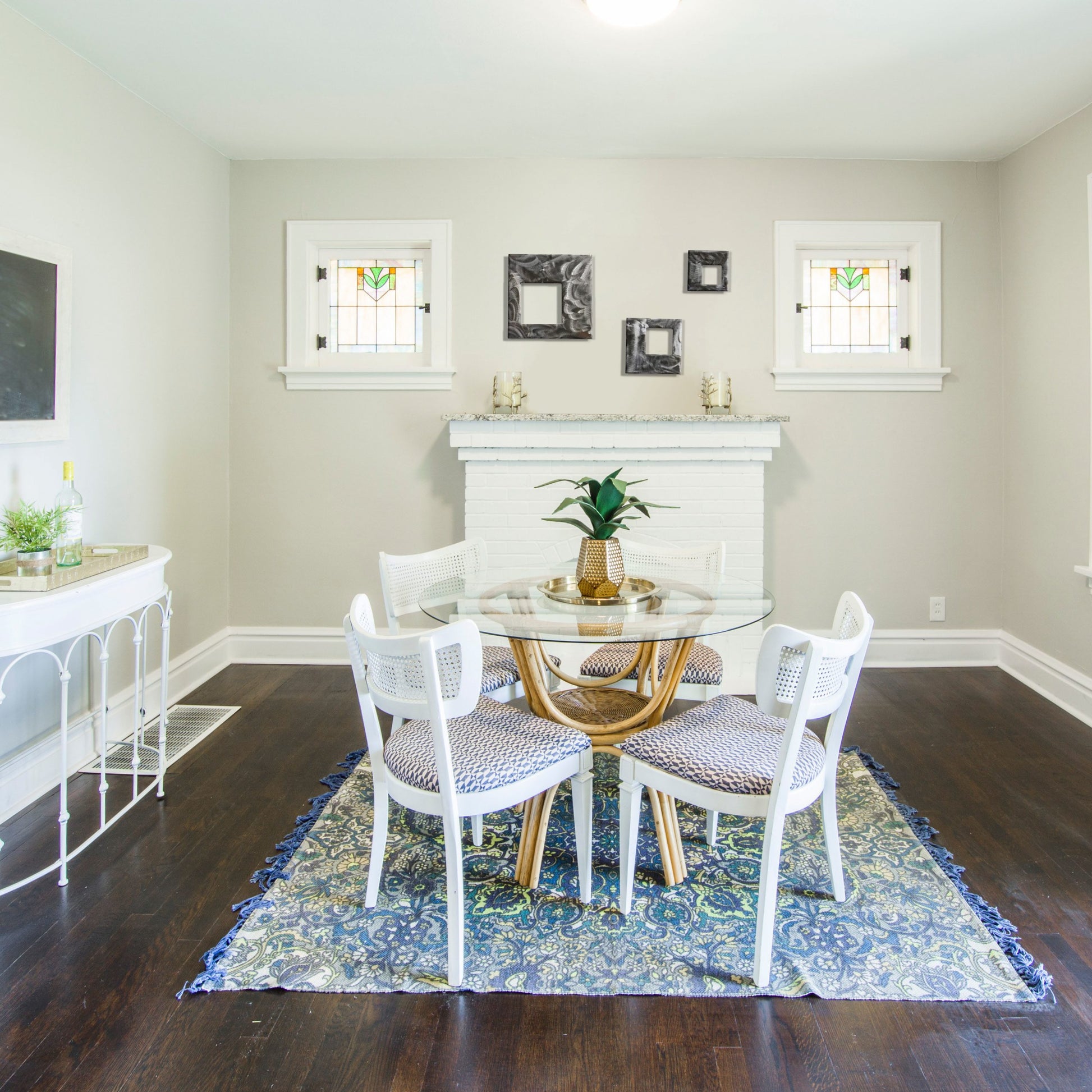 polished-silver-contemporary-square-between-stained-glass-windows-scaled
