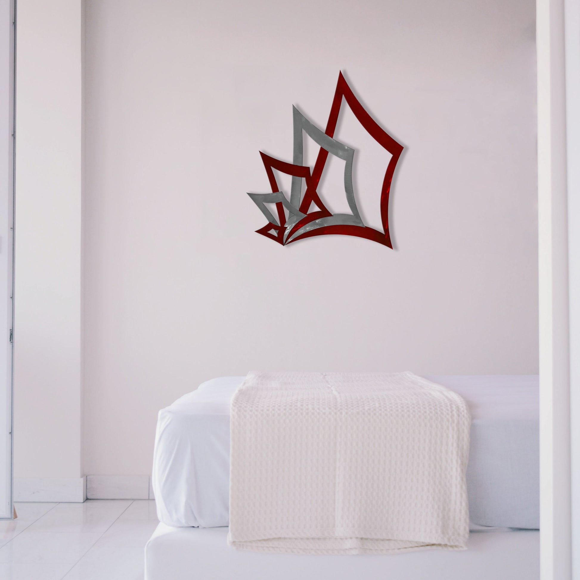 red-poker-hand-2.0-in-bedroom-scaled